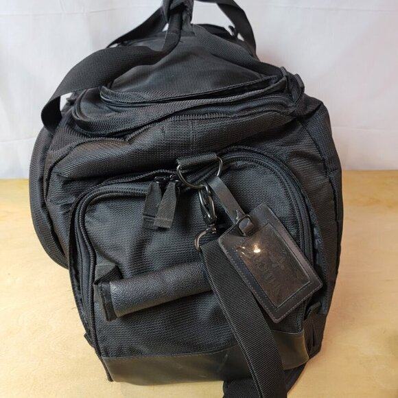 Antigua Brand Duffel Bag - Quality Built Duffel - Perfect for Fitness or Travel - Picture 6 of 16